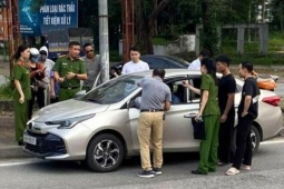 Tạm giữ hình sự lái xe "chặt chém" 2,5 triệu đồng cuốc taxi