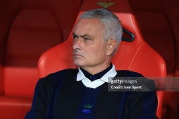 Mourinho tái xuất Ngoại hạng Anh, hé lộ bến đỗ mơ ước của "Người đặc biệt"