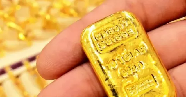 Vì sao giá vàng thế giới vẫn sôi sục?