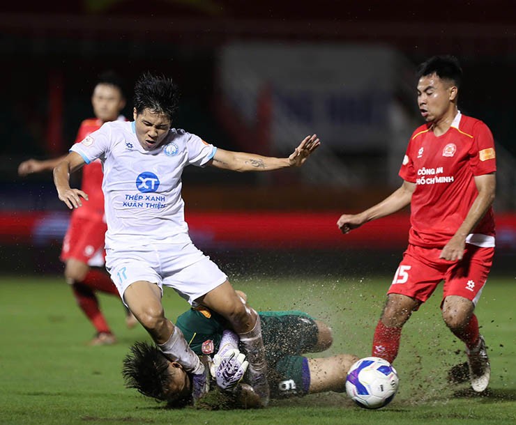 Trực tiếp bóng đá Công an TP.HCM - Nam Định: Nghẹt thở bảo vệ khung thành (Hết giờ) - 5