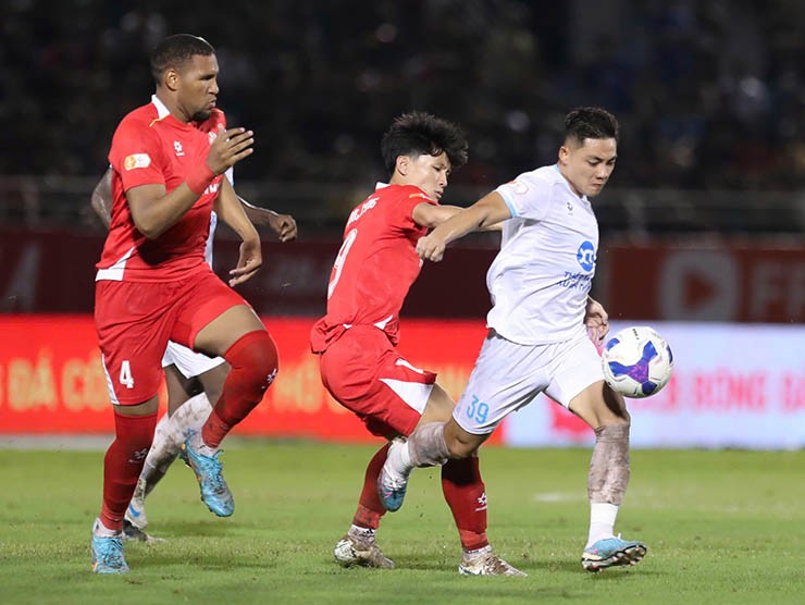 Trực tiếp bóng đá Công an TP.HCM - Nam Định: Nghẹt thở bảo vệ khung thành (Hết giờ) - 6