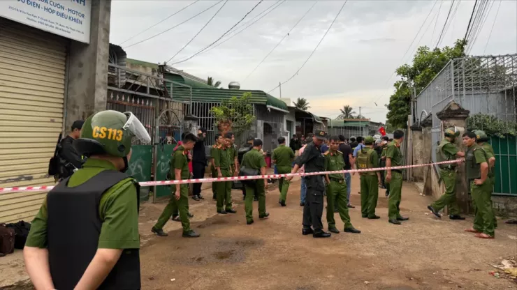 Rất nhiều cảnh sát tham gia truy bắt Nguyễn Nam Đại Thuận. Ảnh: N.G