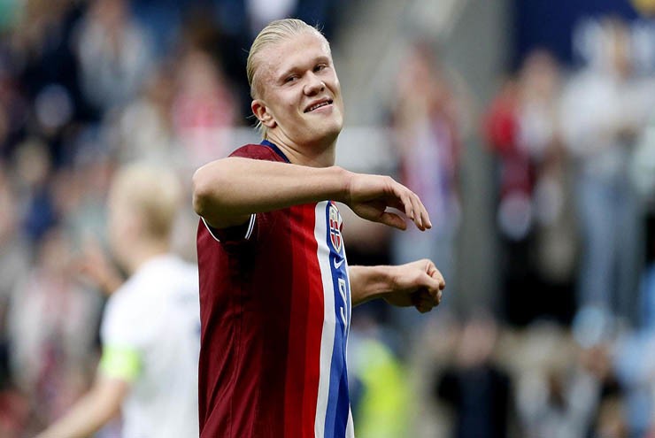 Haaland “gửi chiến thư” cho MU, De Ligt sẽ liều mình tắc bóng?