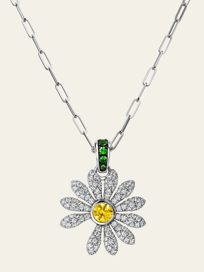 Tác phẩm Jacob & Co. x Peaceminusone giá 11.000 USD.