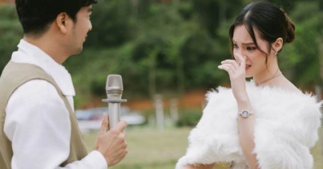 "Bác sĩ Gen Z khóc trôi cả phấn khi Đoàn Minh T...