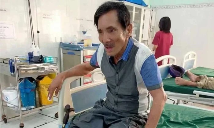 Hình ảnh Thương Tín trong 1 lần vào viện.