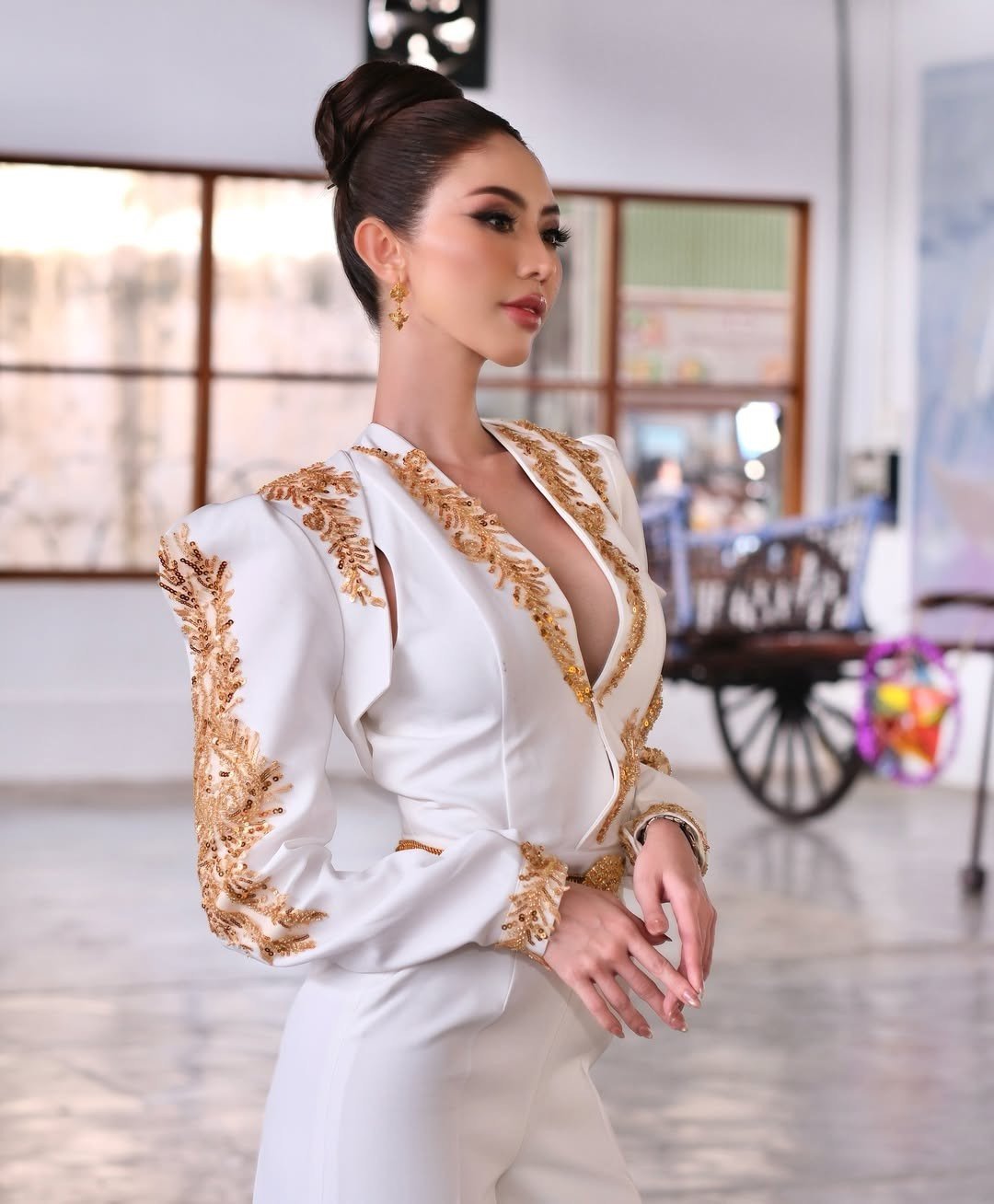 Với vai trò ca sĩ, Fi Yata đã phát hành nhạc trên Spotify, được sự đón nhận tích cực của khán giả Campuchia. Cô cũng là nhà sáng lập của một thương hiệu chăm sóc da.