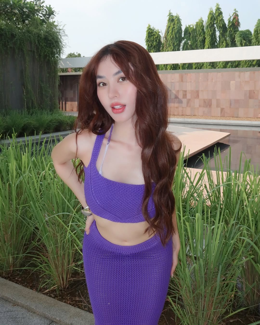Nữ ca sĩ có 1,3 triệu người theo dõi đăng quang hoa hậu - 25