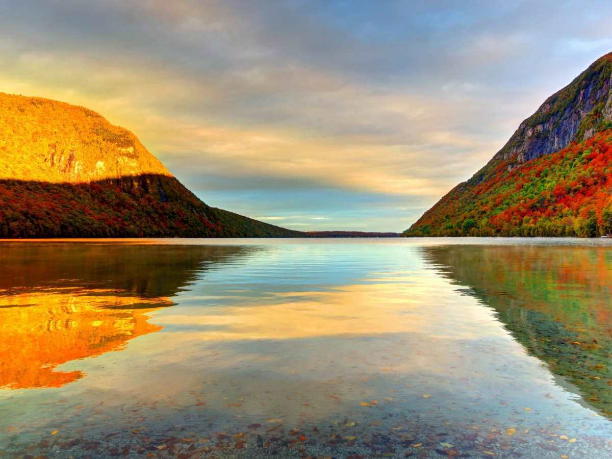 Top 12 hồ đẹp đến nghẹt thở ở Mỹ, ai mê du lịch nhất định phải ghé - 9