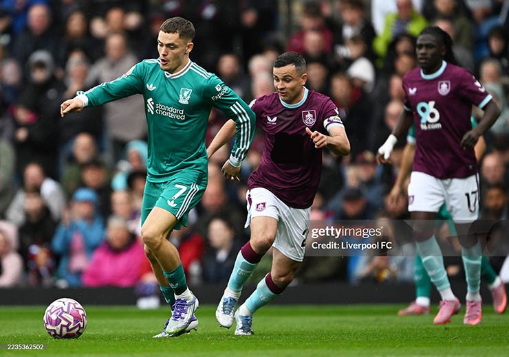 Trực tiếp bóng đá Burnley - Liverpool: "Lữ đoàn đỏ" giành chiến thắng nghẹt  thở (Hết giờ)