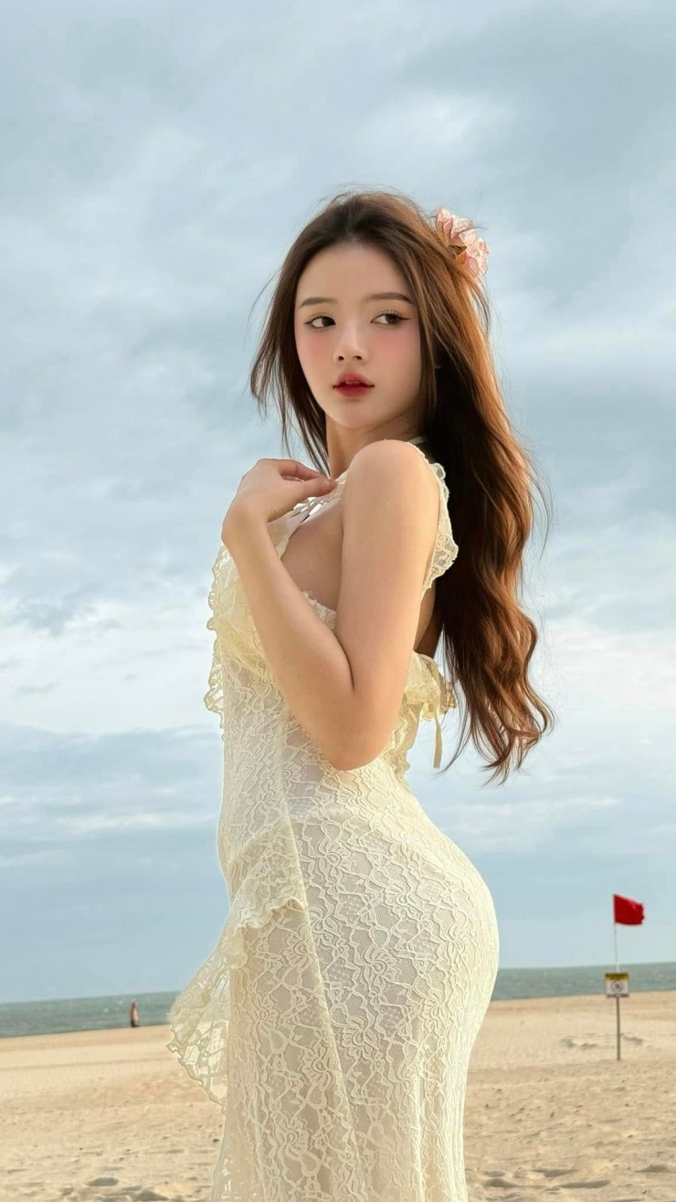Lê Lý Lan Hương, cái tên đã quá quen thuộc với biệt danh 'hot girl ảnh thẻ', từng gây sốt cộng đồng mạng một thời nhờ vẻ đẹp trong trẻo, ngây thơ. (Ảnh: IGNV)
