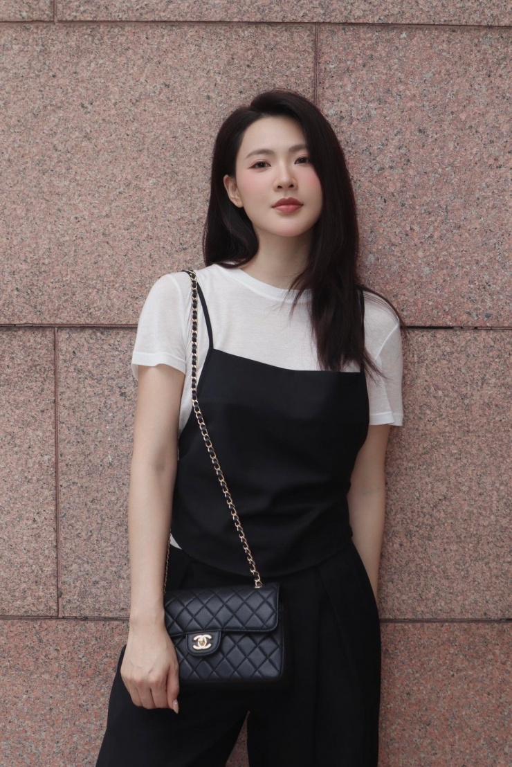 Minh Trang là một trong những gương mặt trẻ được khán giả yêu thích trên màn ảnh Việt nhờ lối diễn xuất tự nhiên và ngoại hình nổi bật.