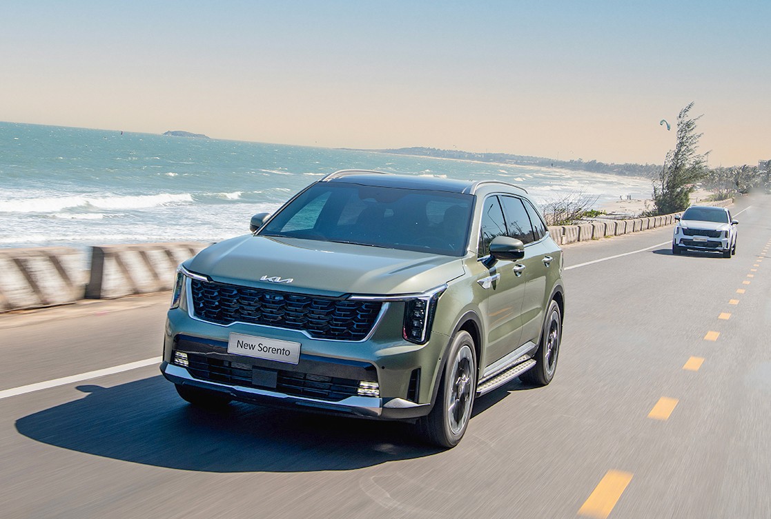 Kia Sorento phiên bản nâng cấp ra mắt thị trường Việt, giá bán từ hơn 1,2 tỷ đồng - 1