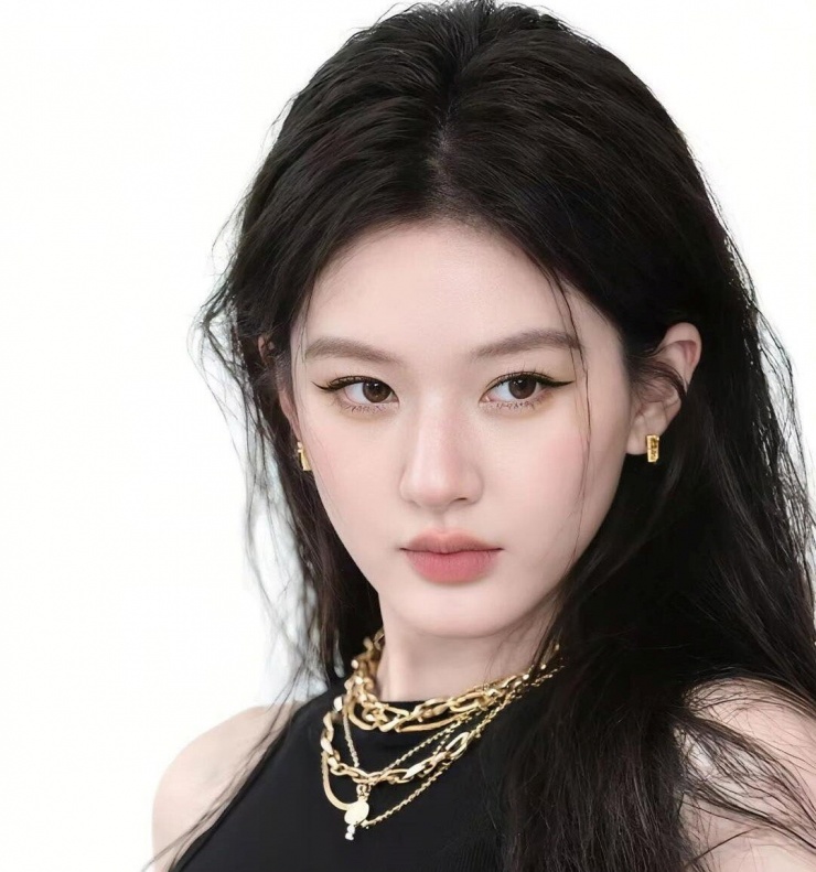 Các nghệ sĩ luôn vướng nhiều thông tin tiêu cực không xác thực là chiêu trò do các tài khoản tiếp thị dựng lên.