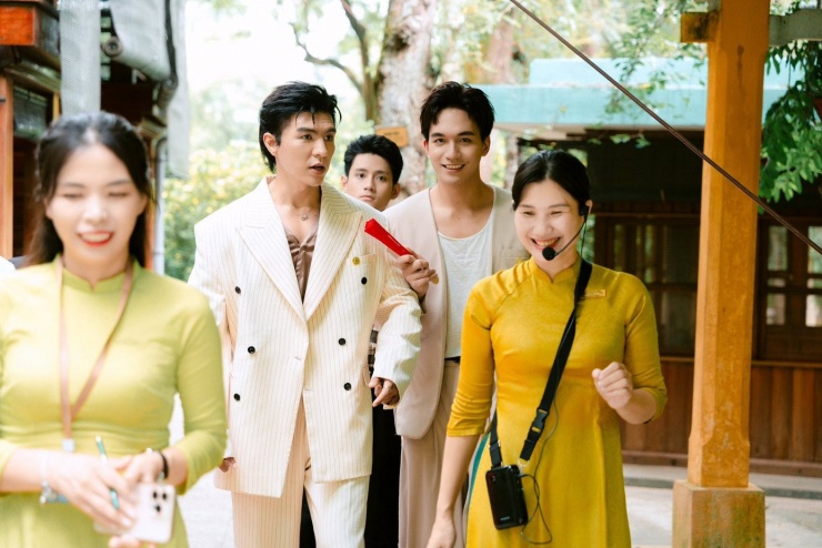 Ba diễn viên được nhận huy hiệu Bác Hồ - 1