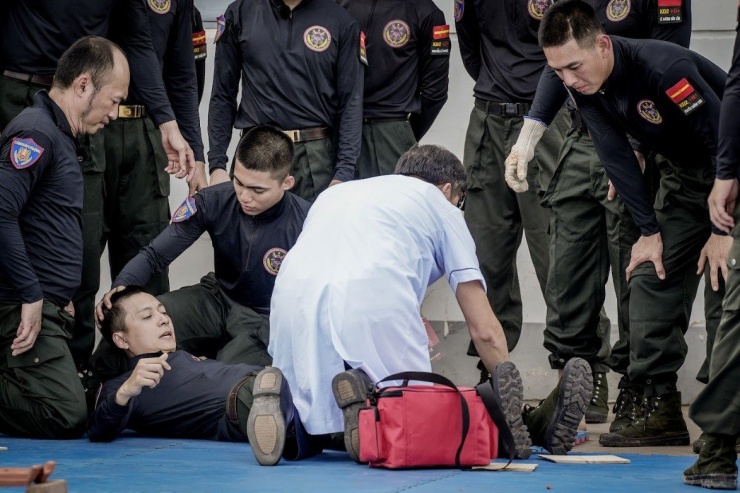 Ngô Kiến Huy, Thành Trung rời show Chiến sĩ quả cảm - 2