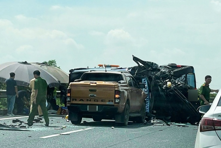 Hiện trường vụ tai nạn trên cao tốc Pháp Vân - Cầu Giẽ. Ảnh: Q.T