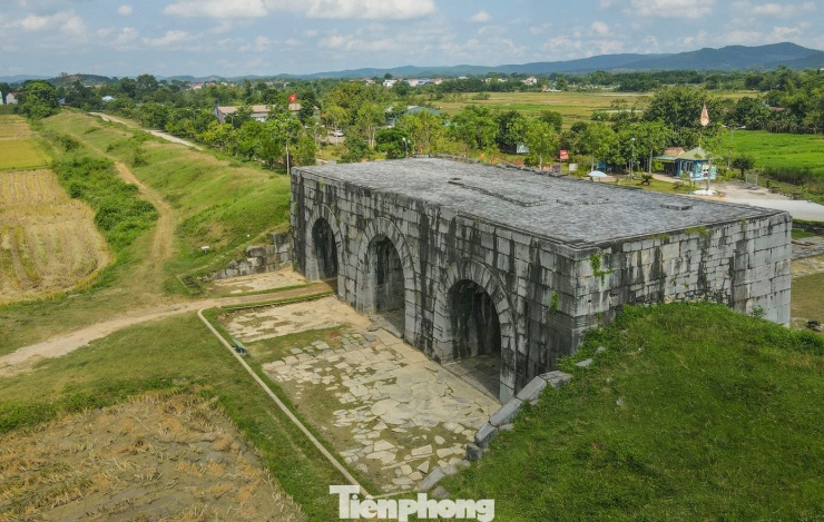 “Đây là lần tu bổ, tôn tạo lớn nhất kể từ khi Thành nhà Hồ được UNESCO công nhận là Di sản văn hóa Thế giới, vào tháng 6/2011”, ông Trịnh Hữu Anh thông tin.