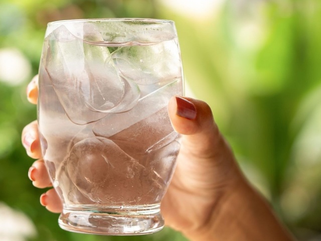 3 món khát mấy cũng không nên uống lúc vừa ngủ dậy