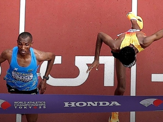 Khoảnh khắc 3% giây quyết định “chiếc HCV marathon vô tiền khoáng hậu”