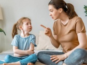 2 thói quen tưởng tốt nhưng cha mẹ đang biến con thành 'kém thông minh' mà không hay biết