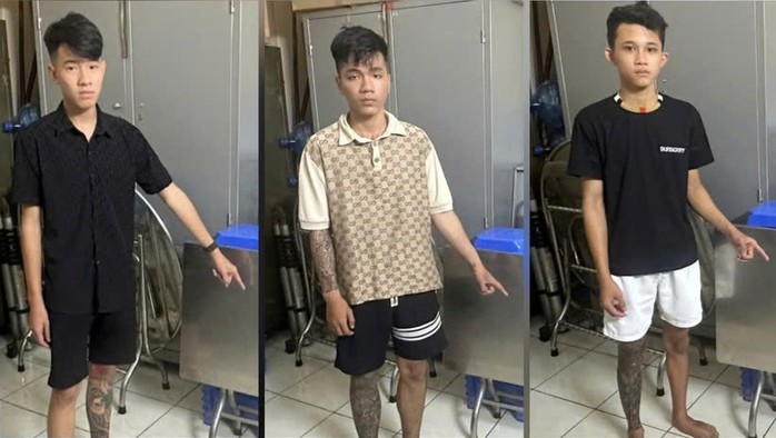 Mai Anh Kiệt, Hà Kim Bảo, Nguyễn Tuấn Hùng và tang vật.