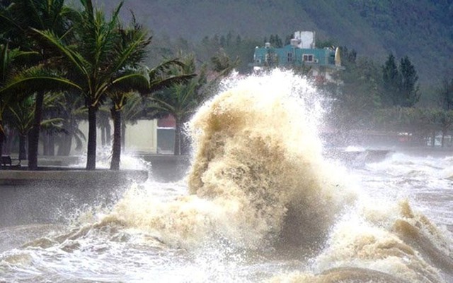 Vùng áp thấp trên Biển Đông đang mạnh lên.