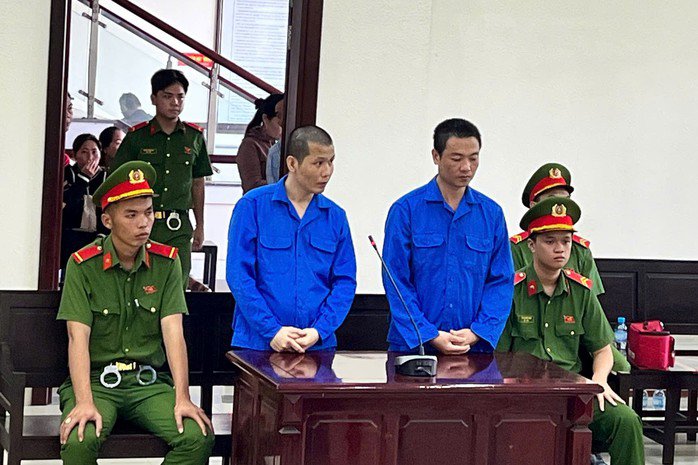 Hai bị cáo trước tòa