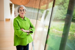 Kinh doanh - Nữ tỷ phú Mỹ đầu tiên sở hữu hơn 100 tỷ USD