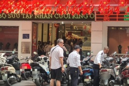 Giá vàng chiều 15/9: Đảo chiều tăng, một số người mang vàng đi bán lại mang về
