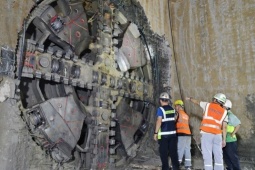 Robot đào hầm thứ 2 metro Nhổn - ga Hà Nội khoan đến ga ngầm Cát Linh