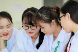 Học phí bác sĩ nội trú của trường nào cao nhất?