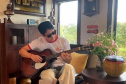 Du lịch - Khách bất ngờ với không gian nghệ thuật trên tàu 'Hà Nội 5 cửa ô'