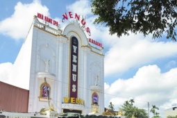 Công an phong tỏa quán karaoke lớn nhất Quảng Ngãi