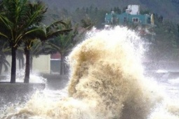 Xuất hiện vùng áp thấp đang mạnh lên trên Biển Đông gây thời tiết xấu những ngày tới