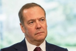 Thế giới - Ông Medvedev cảnh báo gắt ý tưởng NATO bắn UAV Nga trên không phận Ukraine