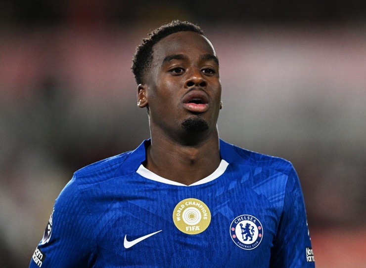 Chelsea nên lo về Gittens.