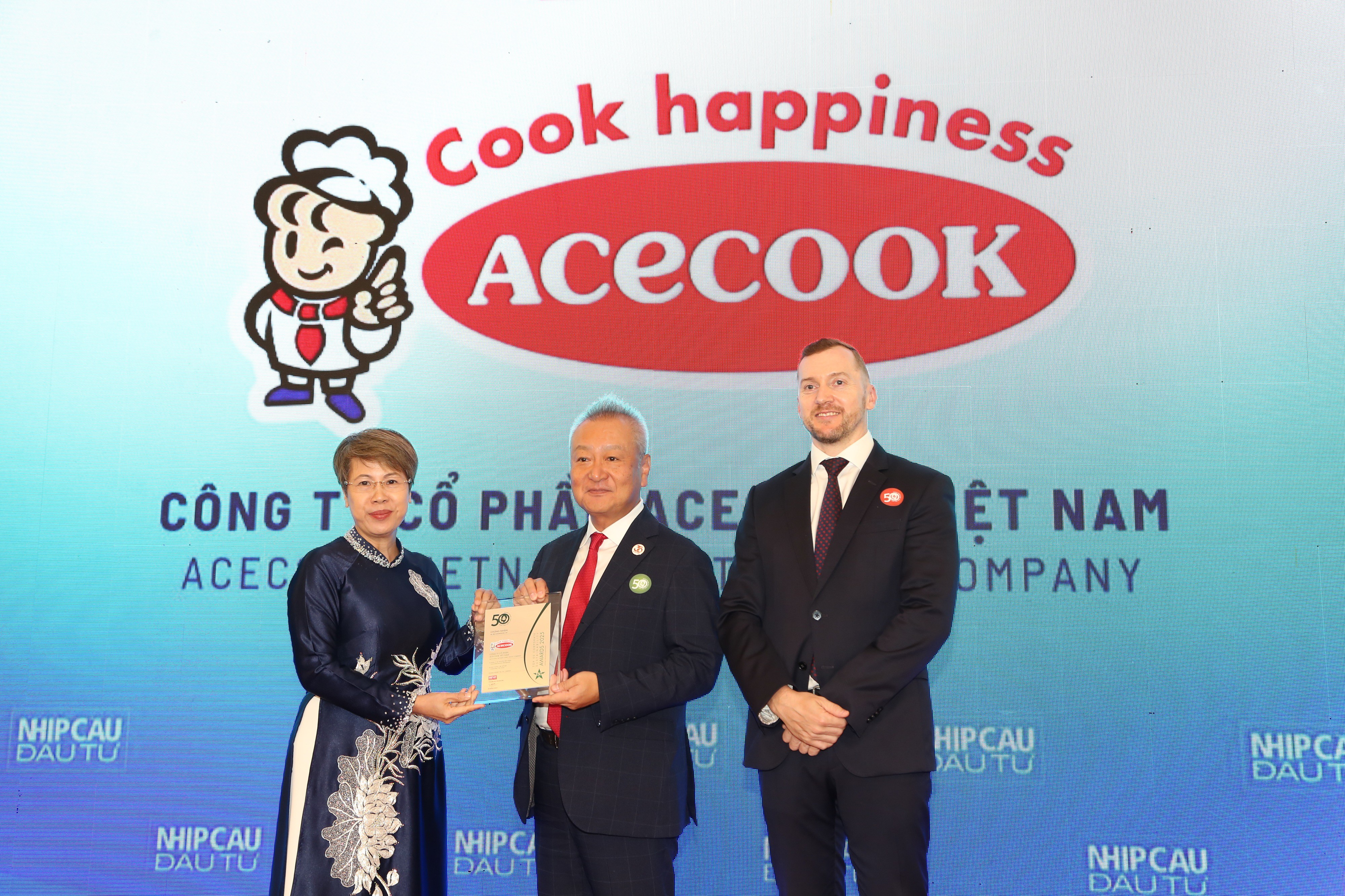 Acecook Việt Nam được vinh danh “Top 50 doanh nghiệp phát triển bền vững tiêu biểu 2025”