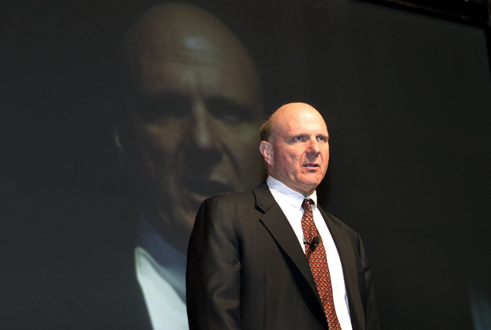 Steve Ballmer của Los Angeles Clippers đứng đầu danh sách của Mỹ trong năm thứ 11 liên tiếp và cũng đứng ở vị trí số 1 trong bảng xếp hạng chủ sở hữu thể thao toàn cầu vào tháng 4.
