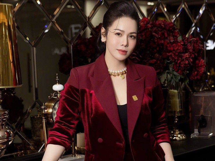 Ngoài vai trò nghệ sĩ, Nhật Kim Anh còn là doanh nhân nắm trong tay hệ sinh thái quy mô cả trăm tỷ đồng.