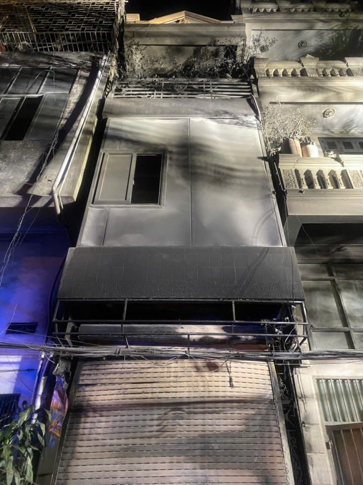 Ngôi nhà xảy ra hỏa hoạn.