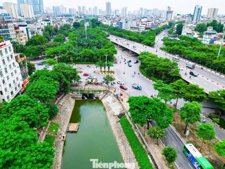 Hiện trạng sông Tô Lịch trước khi hóa công viên xanh - 16