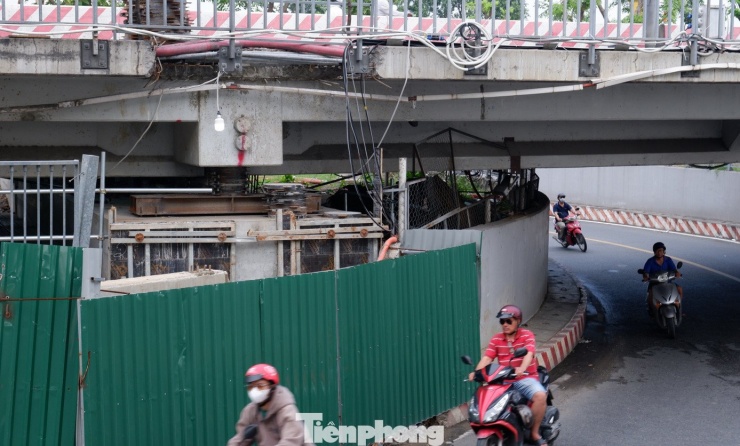 Hiện trạng cầu Bình Triệu 1 sau gần 3 tuần &#39;thần đèn&#39; nâng tĩnh không - 6