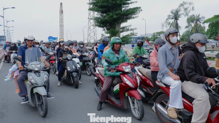 Hiện trạng cầu Bình Triệu 1 sau gần 3 tuần &#39;thần đèn&#39; nâng tĩnh không - 19