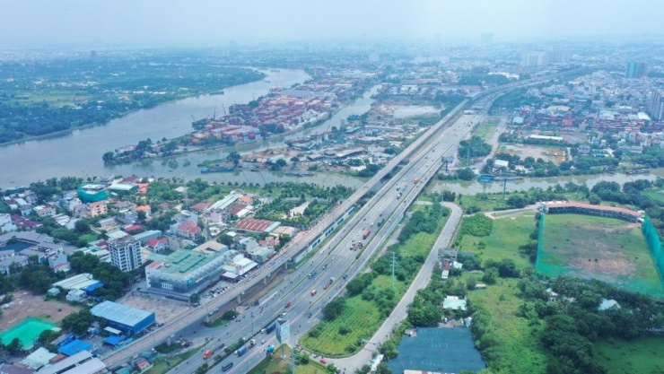 Dự án mở rộng xa lộ Hà Nội cũng không bị thanh tra.