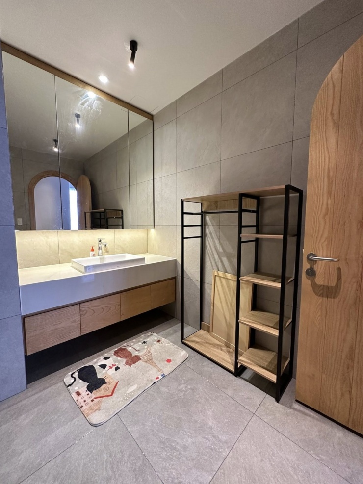 Penthouse 16 tỷ đồng bị bỏ trống khi Diễm Châu ra Đà Nẵng sống - 7