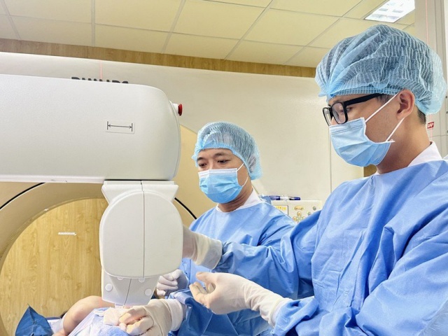 Bộ trưởng Bộ Y tế: Miễn viện phí không phải là miễn phí tuyệt đối