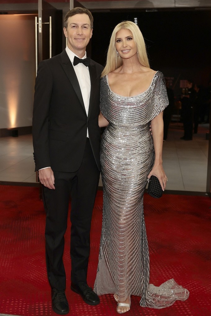 Ivanka Trump chọn son màu nude, nhấn vào mắt màu khói khi đến bữa tiệc cùng chồng. Ảnh: AFP