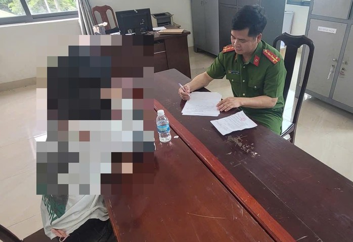 Công an làm việc với bà C.T.C. vì bình luận nội dung chưa rõ ràng, dễ gây hiểu nhầm