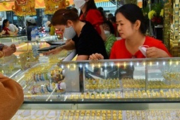 Giá vàng hôm nay, 16-9: Vàng thế giới vọt tăng